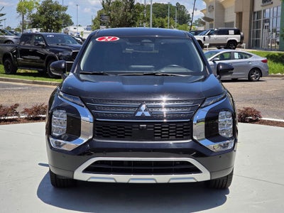 2024 Mitsubishi Outlander SE Black Edition w/Pano Roof
