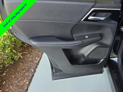 2024 Mitsubishi Outlander SE Black Edition w/Pano Roof