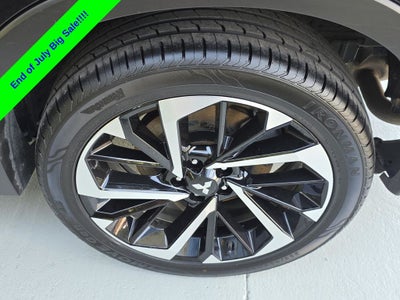 2024 Mitsubishi Outlander SE Black Edition w/Pano Roof