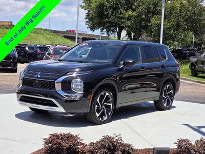2024 Mitsubishi Outlander SE Black Edition w/Pano Roof