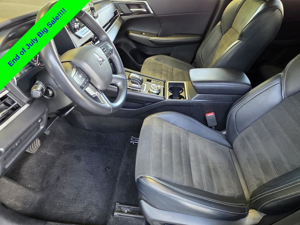 2024 Mitsubishi Outlander SE Black Edition w/Pano Roof
