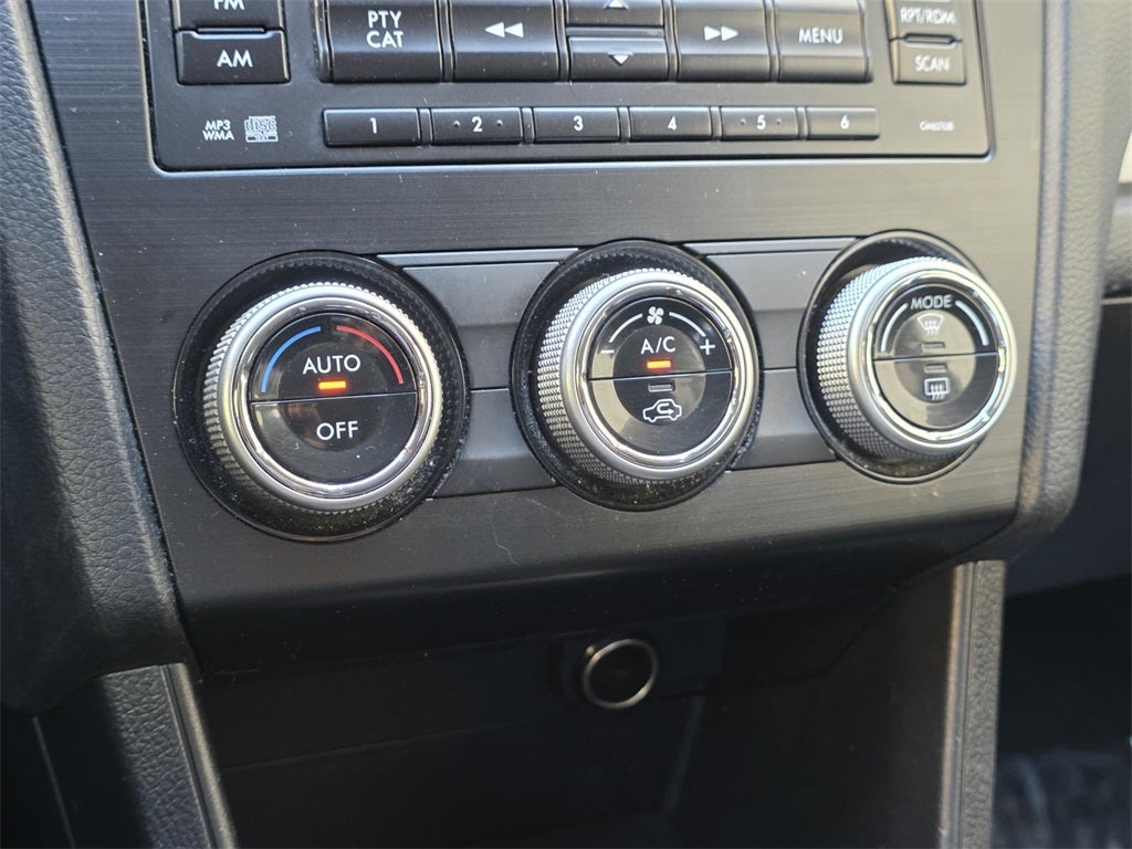 2014 Subaru XV Crosstrek 2.0i Hybrid