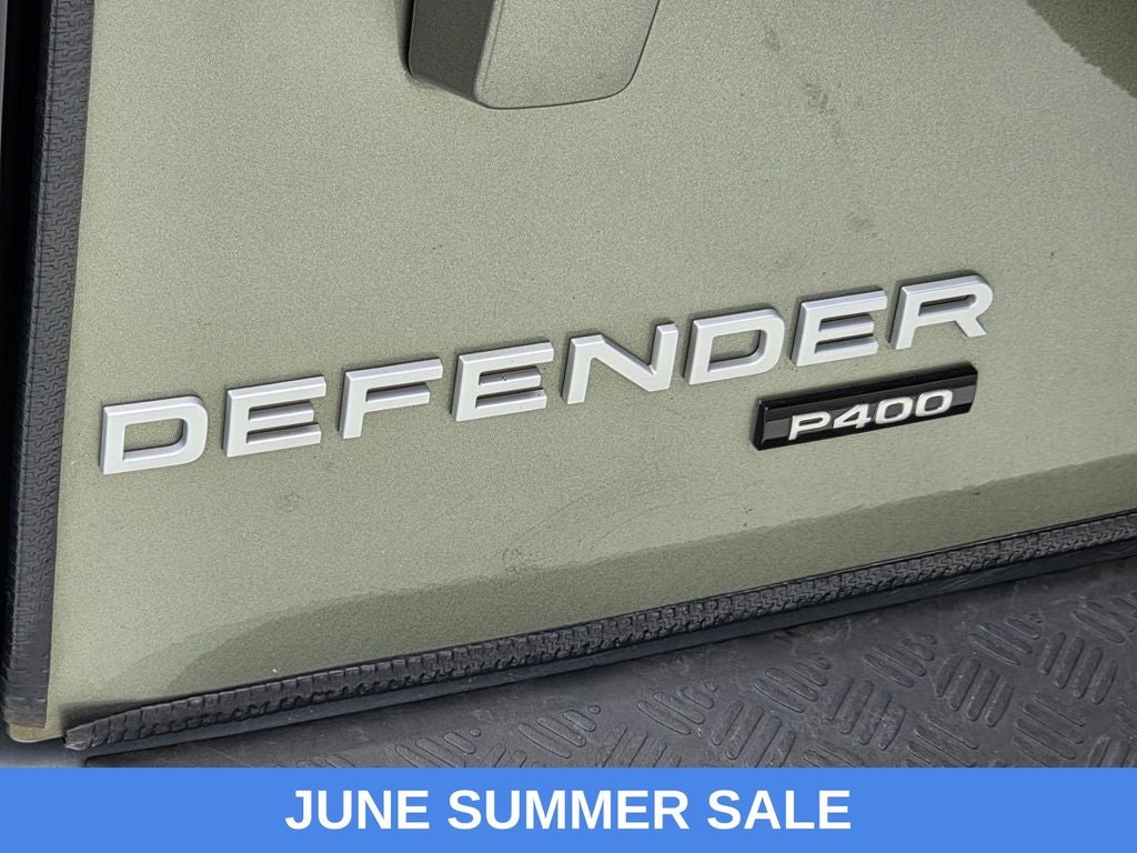 2023 Land Rover Defender 110 SE