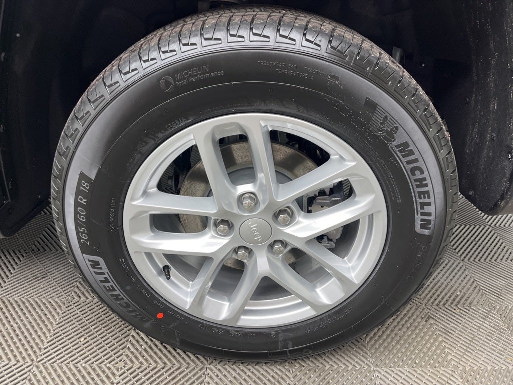 2025 Jeep Grand Cherokee Laredo X