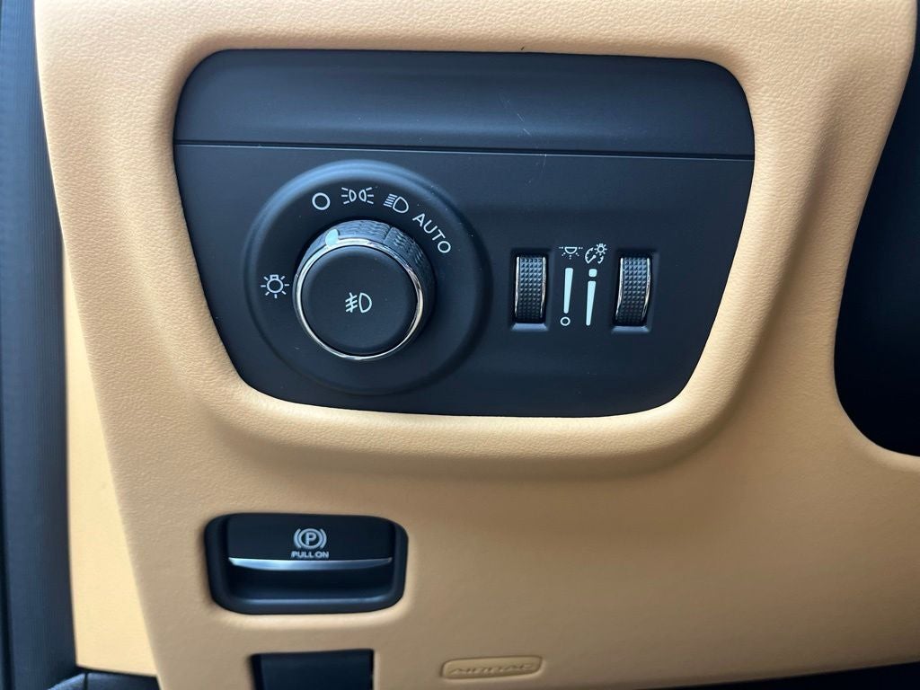 2026 Jeep Grand Cherokee L Summit