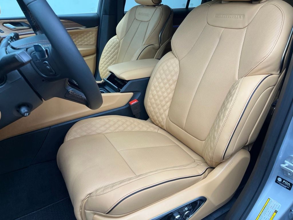2026 Jeep Grand Cherokee L Summit