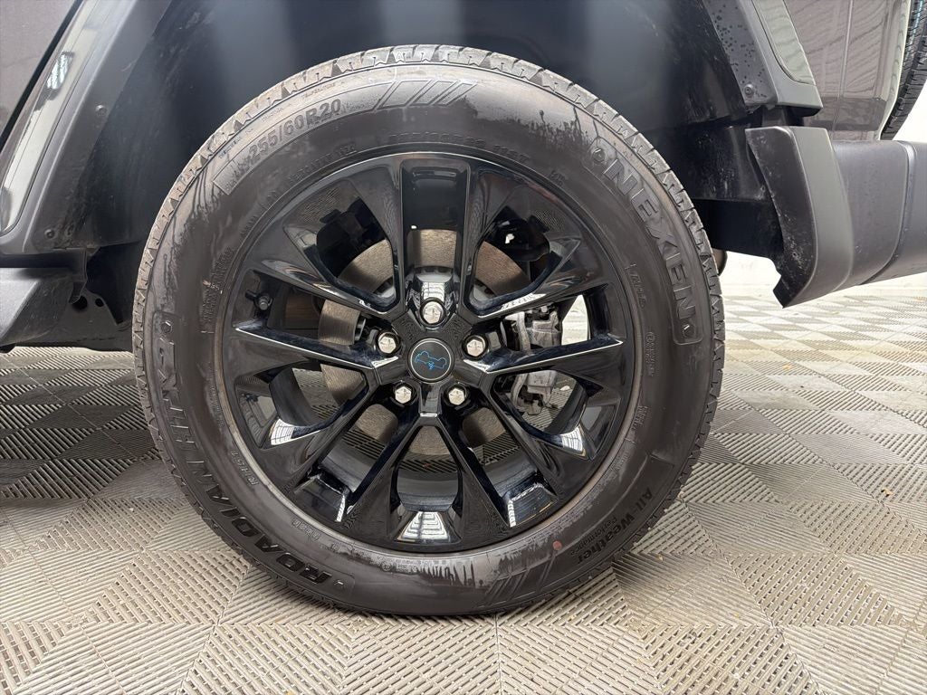 2025 Jeep Wrangler Sahara 4xe