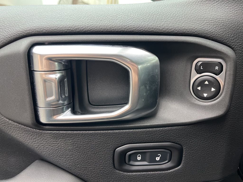 2025 Jeep Wrangler Sahara 4xe