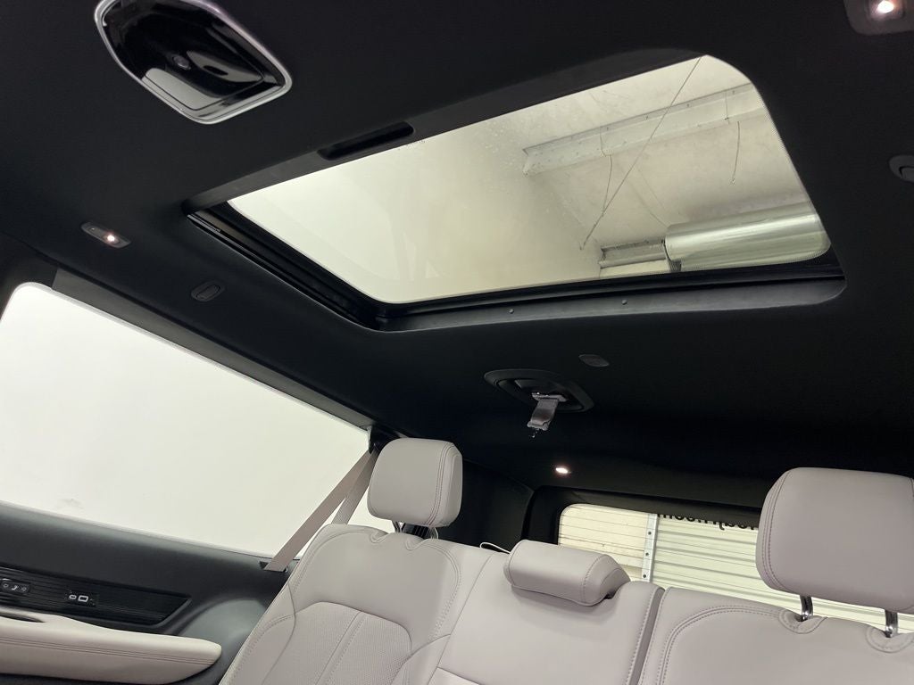 2026 Jeep Grand Wagoneer L Summit Obsidian