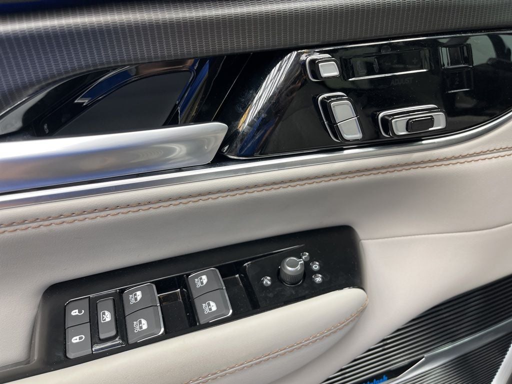2026 Jeep Grand Wagoneer L Summit Obsidian