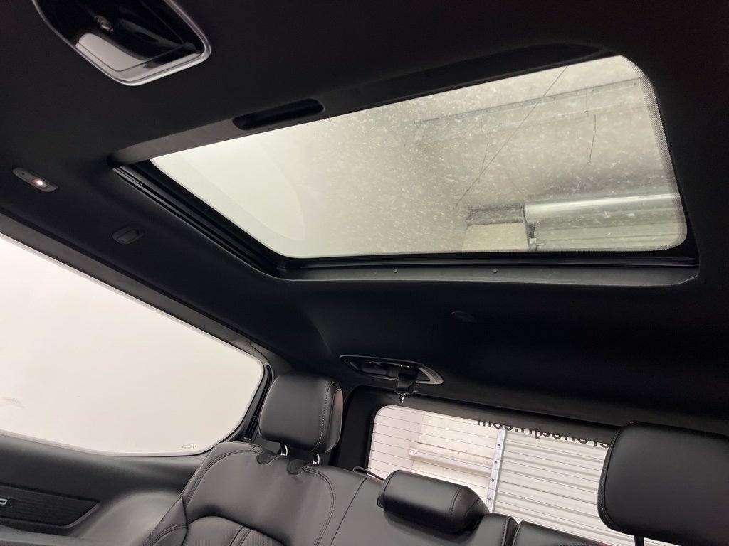 2026 Jeep Grand Wagoneer Base