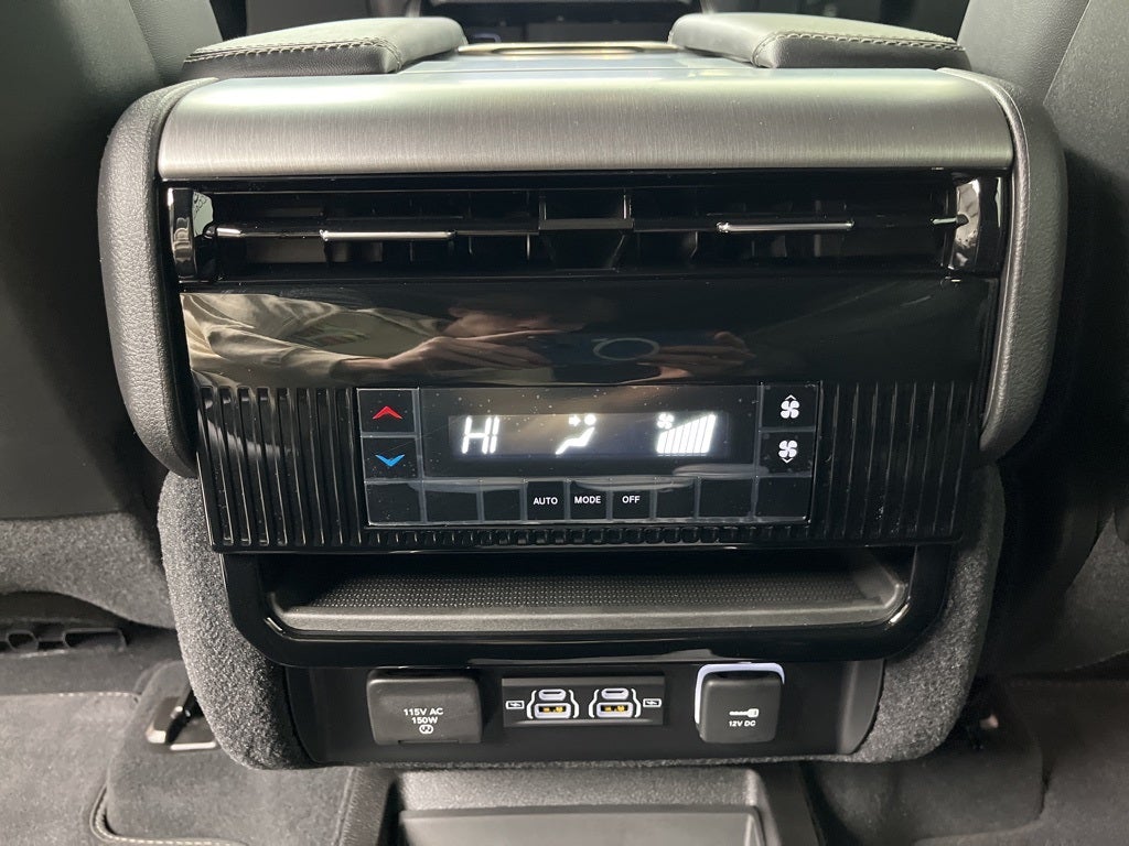 2026 Jeep Grand Wagoneer Base