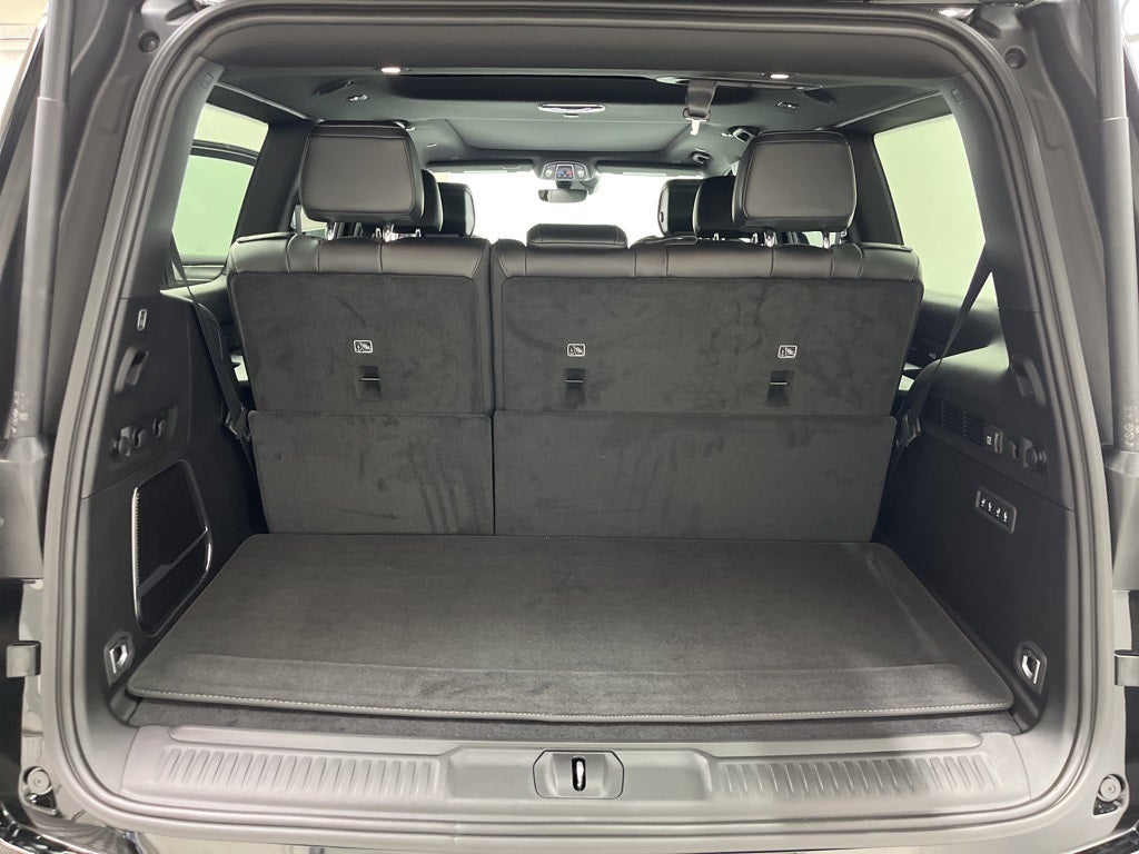 2026 Jeep Grand Wagoneer Base