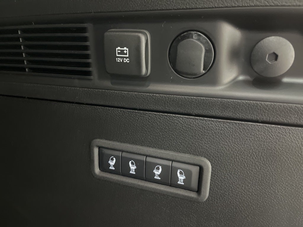 2026 Jeep Grand Wagoneer Base