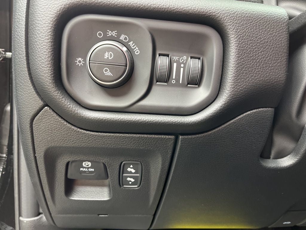 2026 RAM 1500 Big Horn/Lone Star DC 650