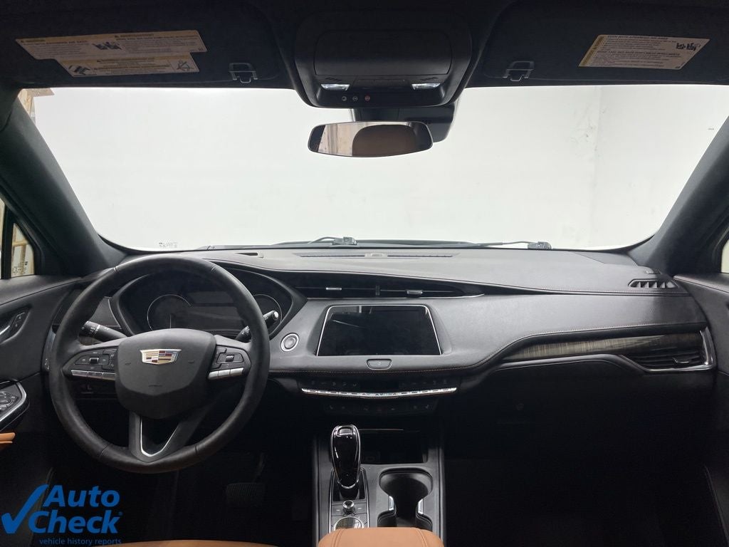 2023 Cadillac XT4 Premium Luxury
