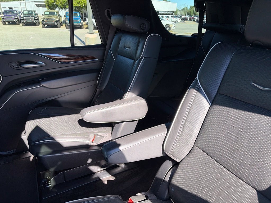 2022 Cadillac Escalade Premium Luxury