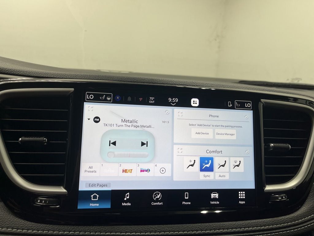 2027 Chrysler Pacifica Select