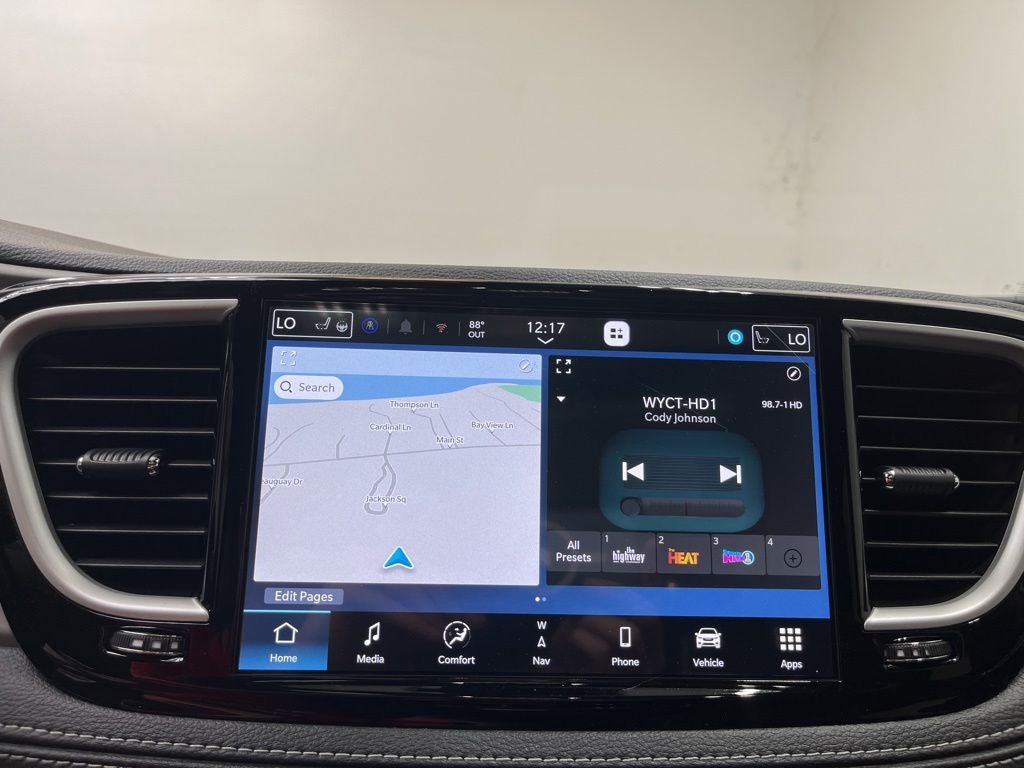 2027 Chrysler Pacifica Limited