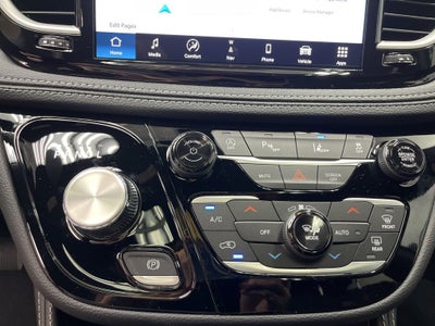 2027 Chrysler Pacifica Limited