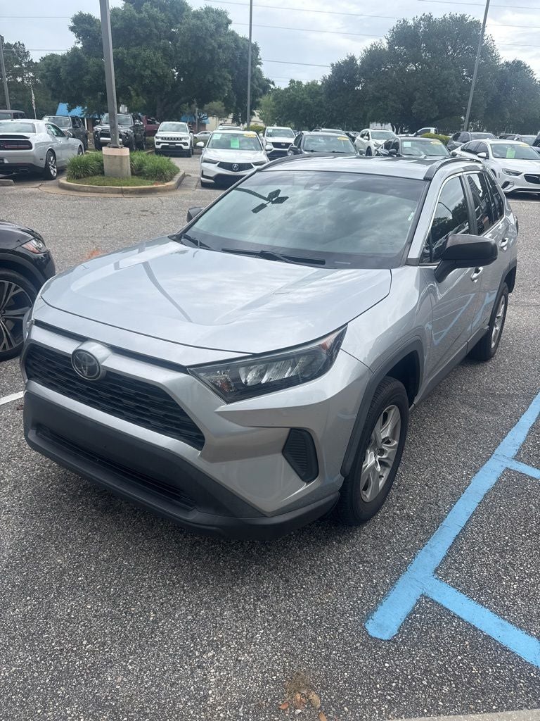 2020 Toyota RAV4 LE