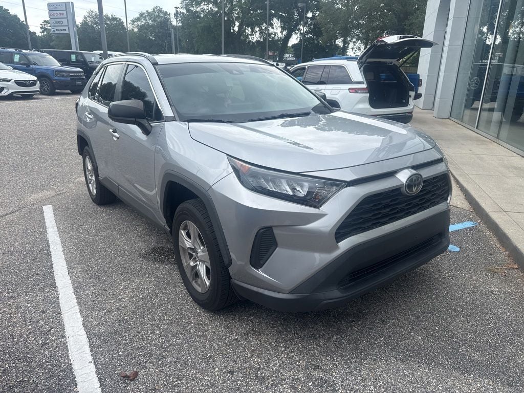 2020 Toyota RAV4 LE