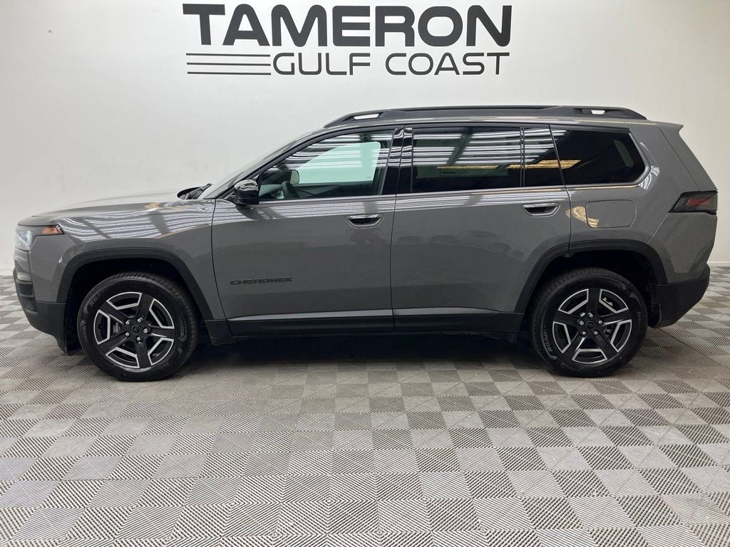 2026 Jeep Cherokee Laredo