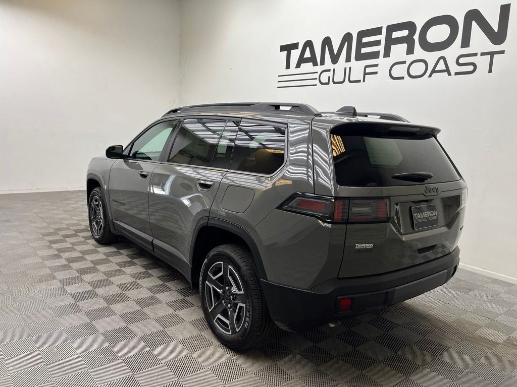 2026 Jeep Cherokee Laredo