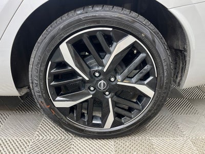 2024 Nissan Versa 1.6 SR