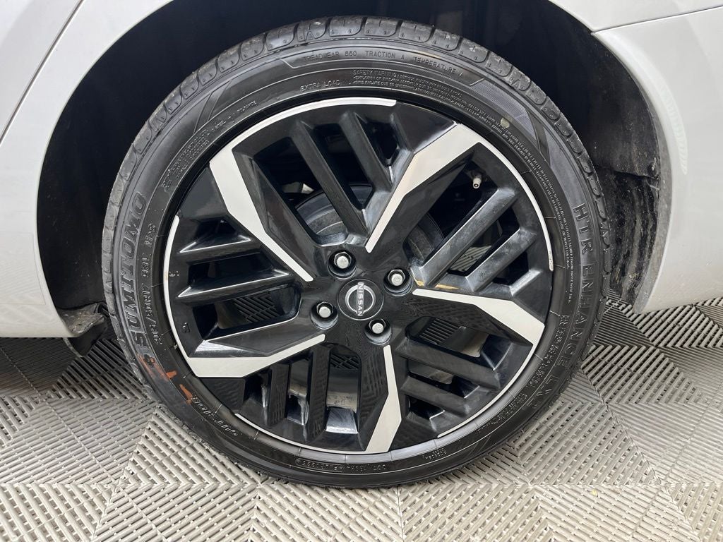 2024 Nissan Versa 1.6 SR
