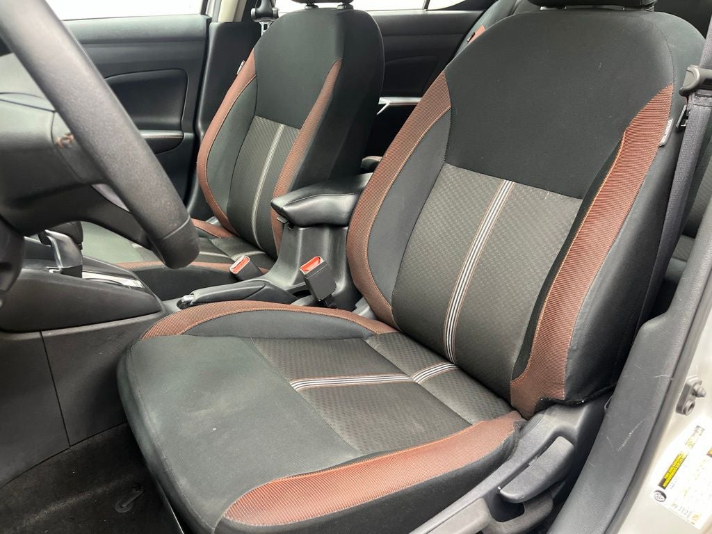 2024 Nissan Versa 1.6 SR