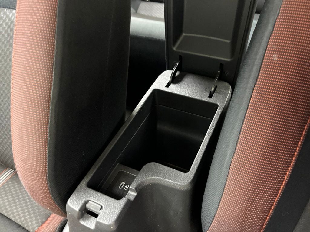 2024 Nissan Versa 1.6 SR