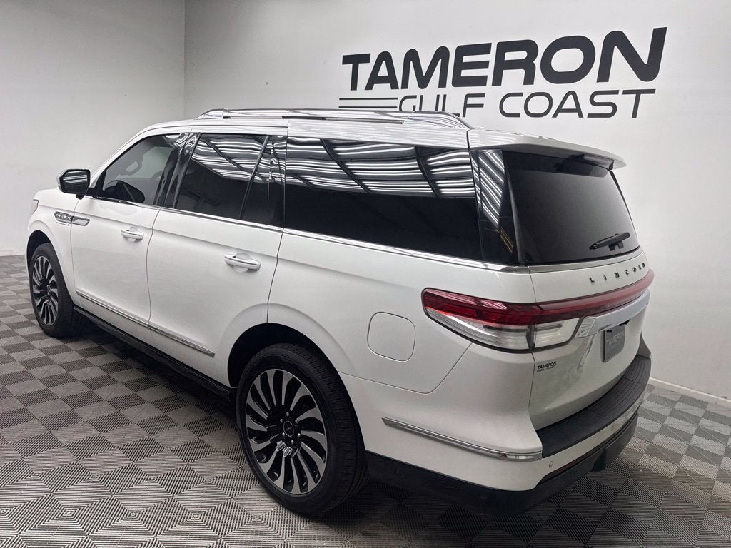 2022 Lincoln Navigator Black Label