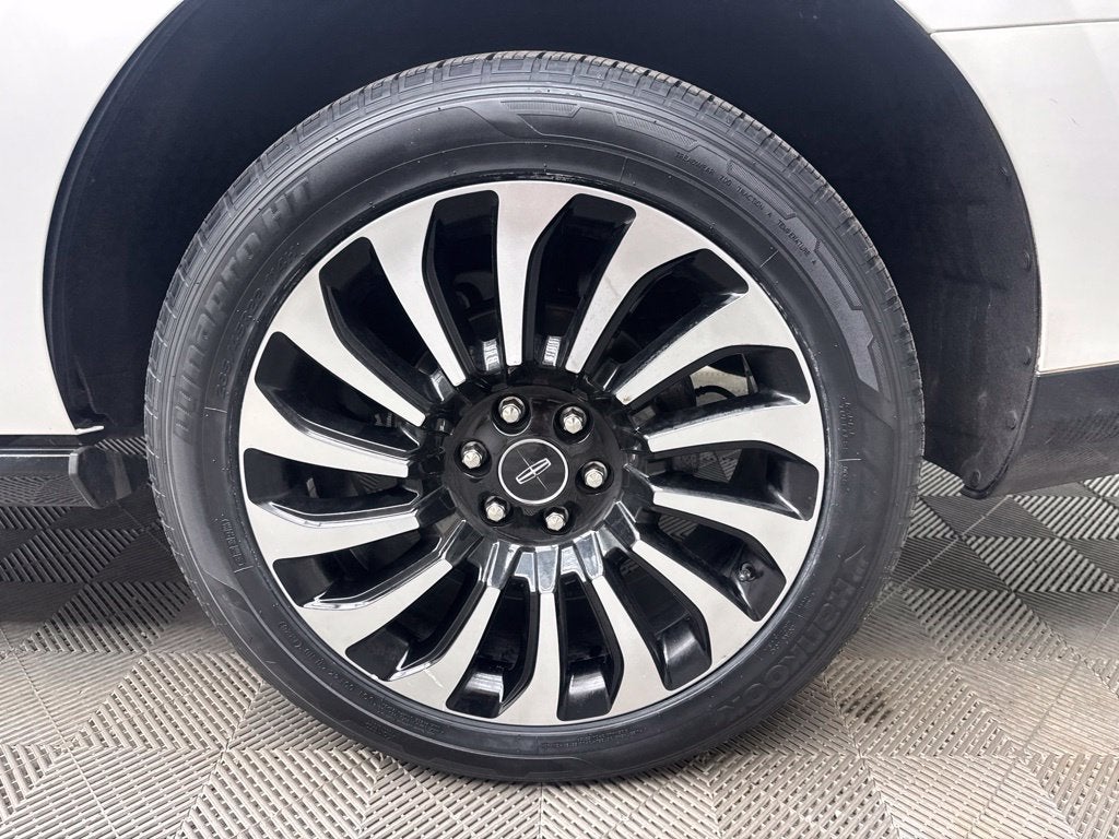 2022 Lincoln Navigator Black Label