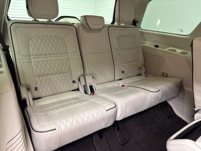 2022 Lincoln Navigator Black Label