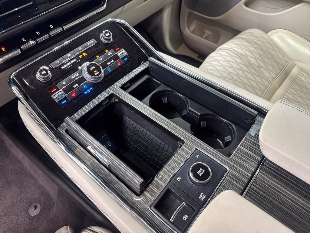 2022 Lincoln Navigator Black Label