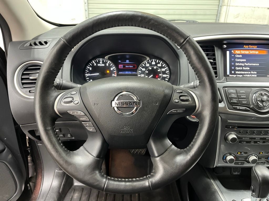 2020 Nissan Pathfinder SL