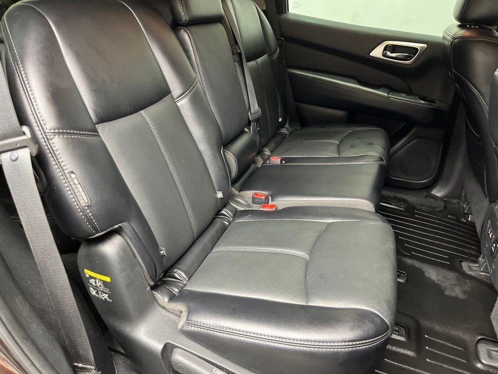 2020 Nissan Pathfinder SL