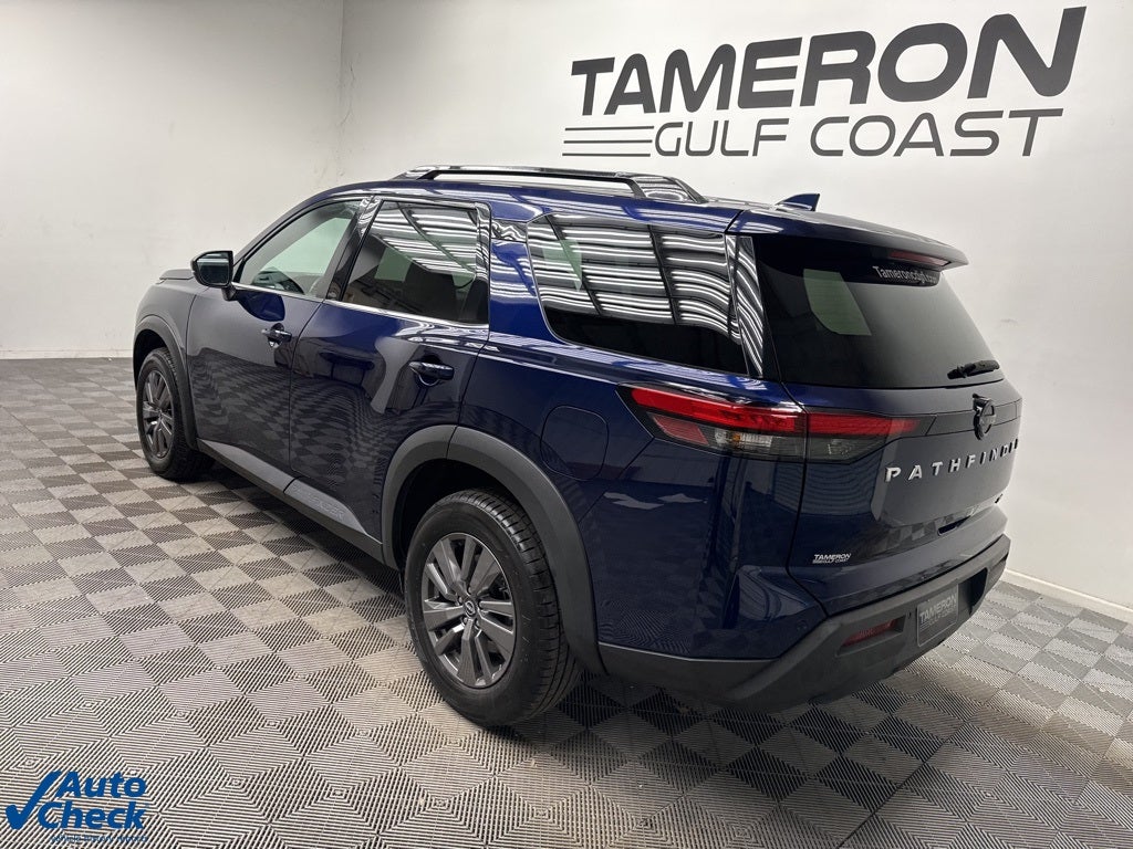 2024 Nissan Pathfinder SV