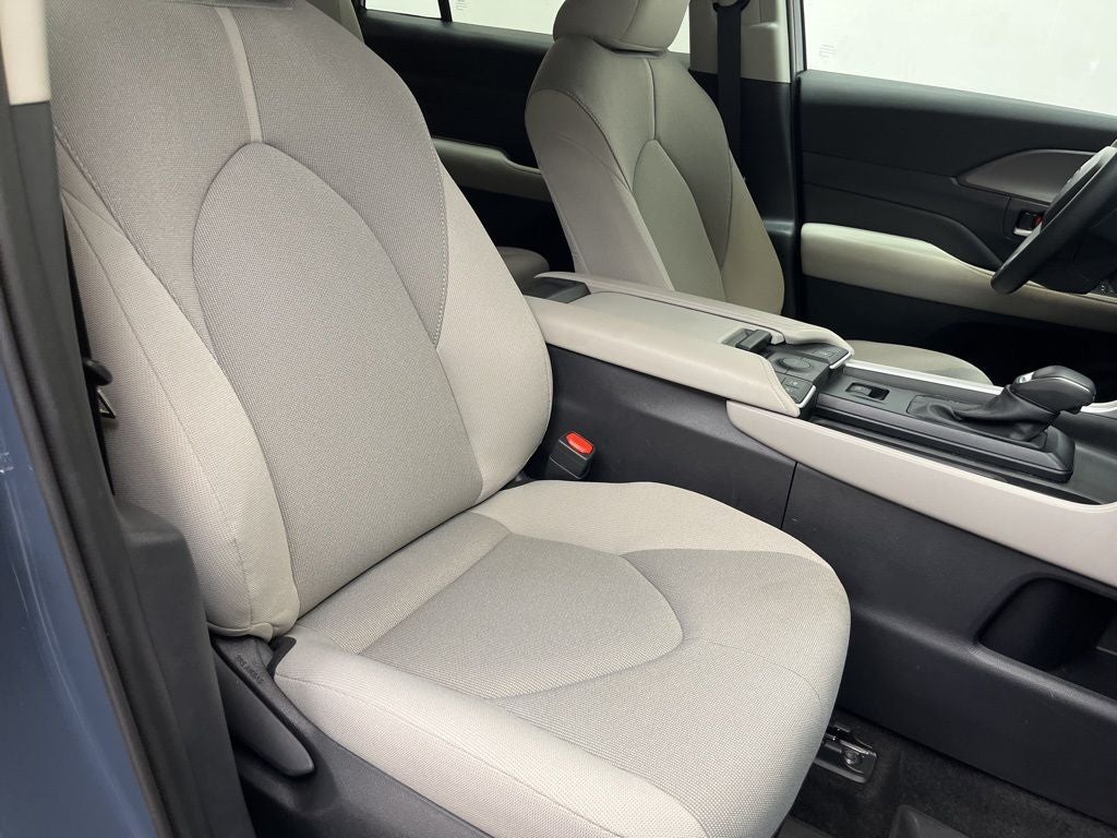 2025 Toyota Grand Highlander Hybrid LE