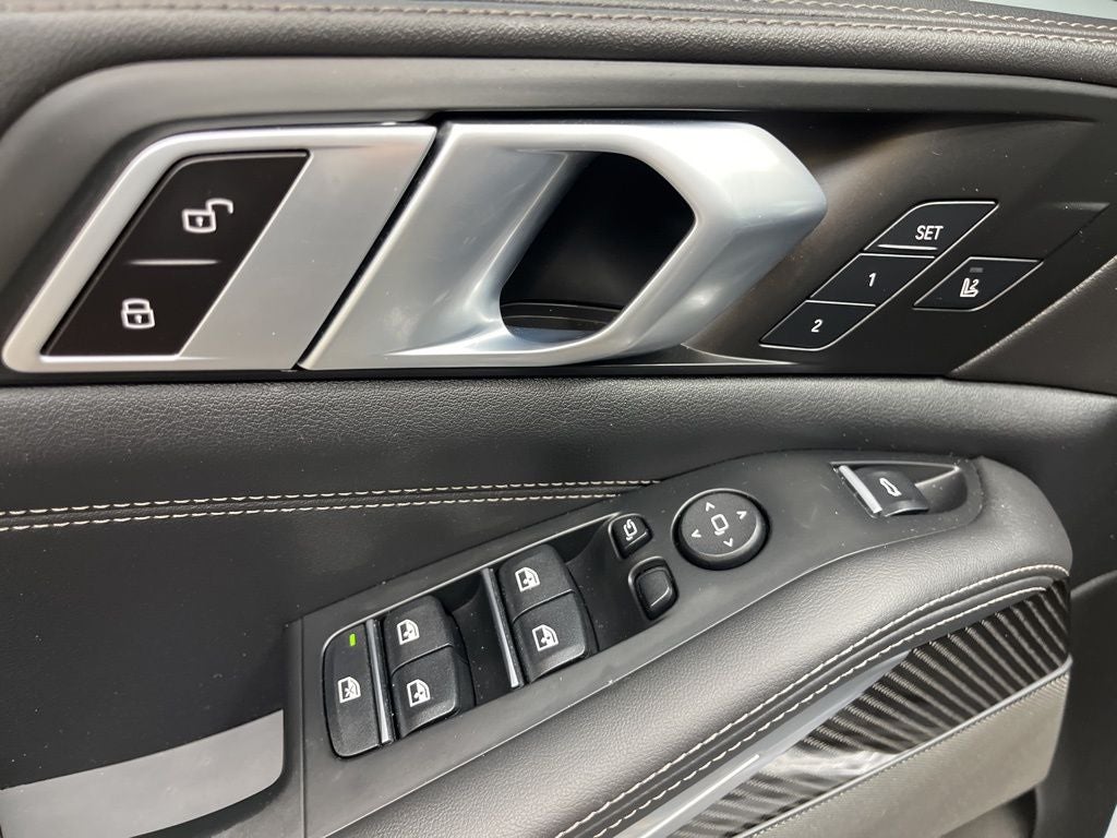 2024 BMW X5 M60i