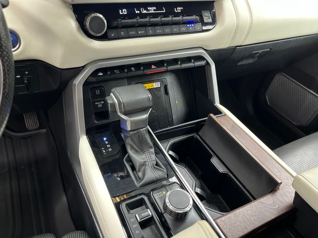 2024 Toyota Sequoia Capstone