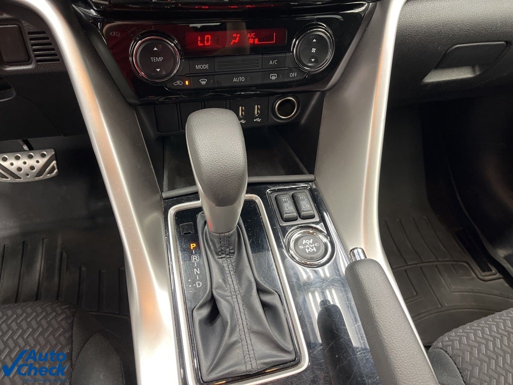 2022 Mitsubishi Eclipse Cross LE