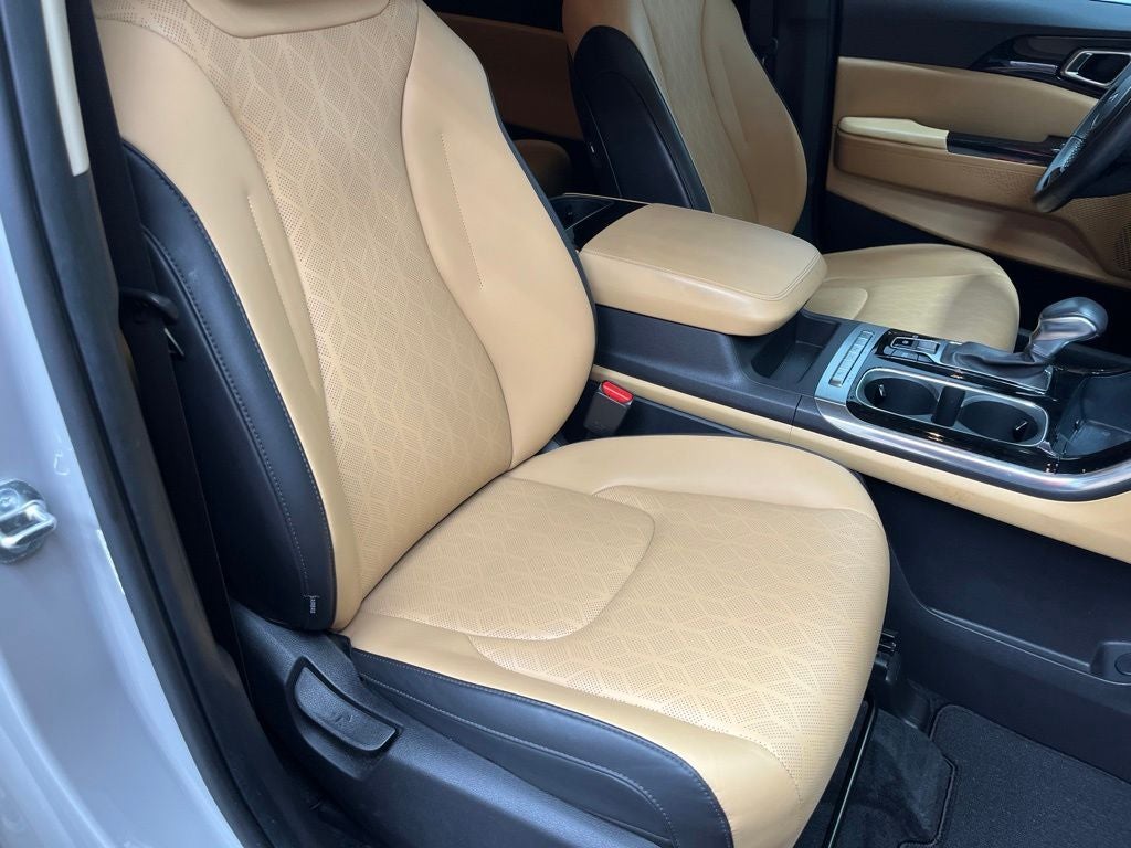 2024 Kia Carnival EX