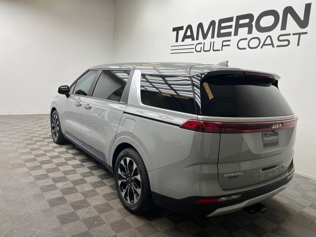 2024 Kia Carnival EX