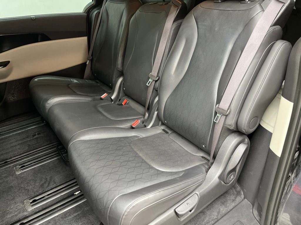 2024 Kia Carnival SX