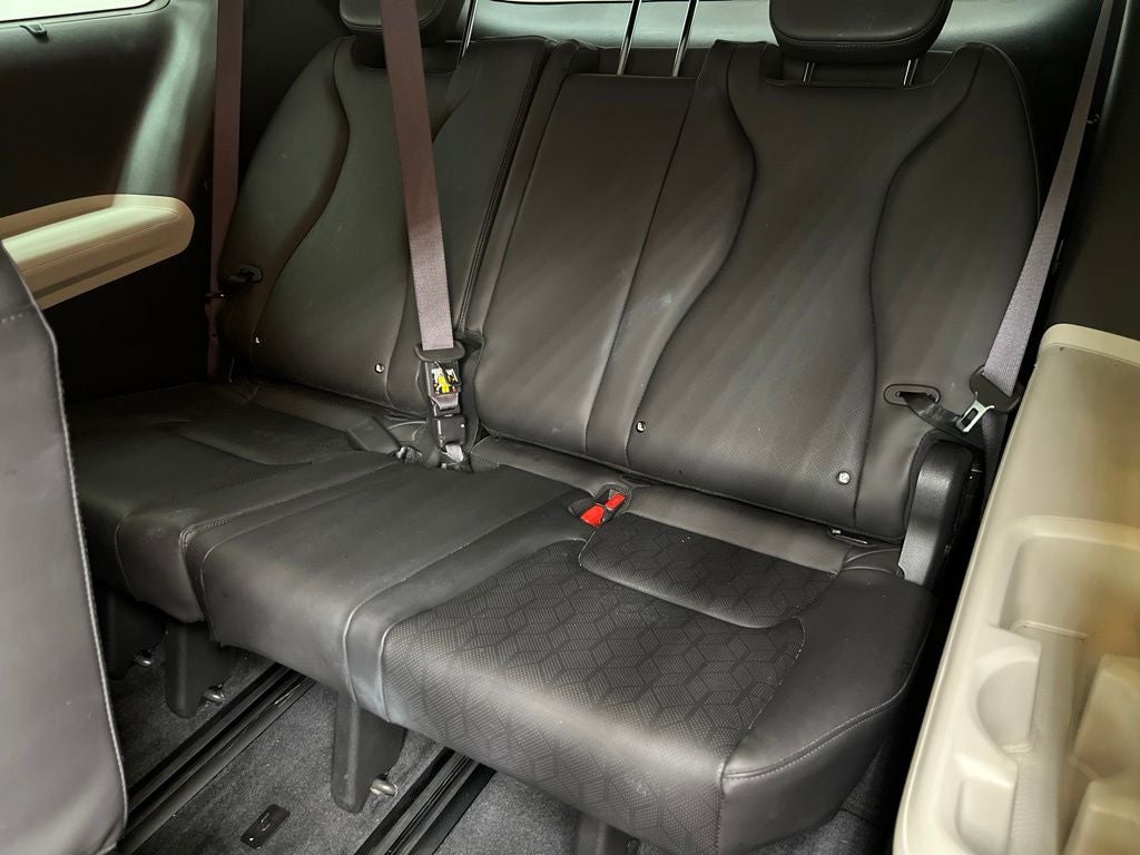 2024 Kia Carnival SX