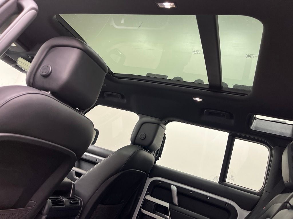 2023 Land Rover Defender 110 X-Dynamic SE