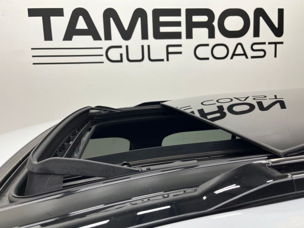 2023 Land Rover Defender 110 X-Dynamic SE