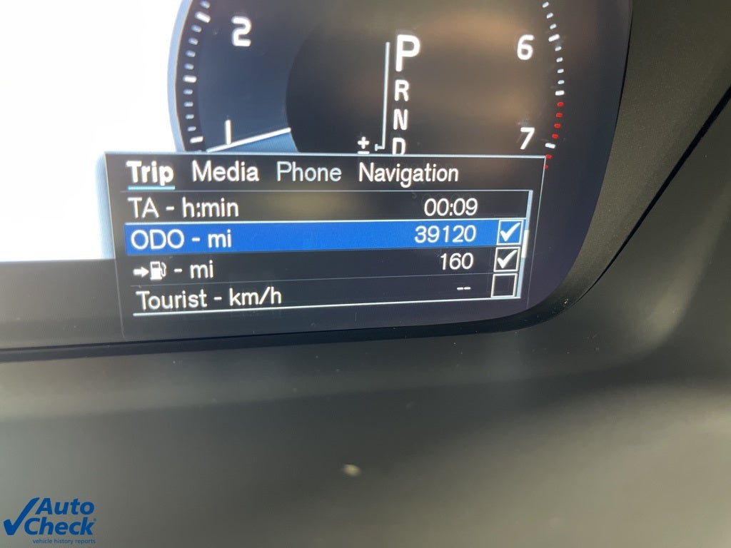 2022 Volvo XC90 T6 Momentum